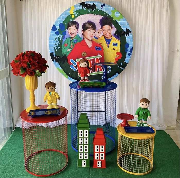 Tema Detetives do Prédio Azul